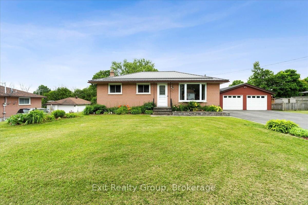 Property Photo: 29 Barry Road ON K8V 0M3