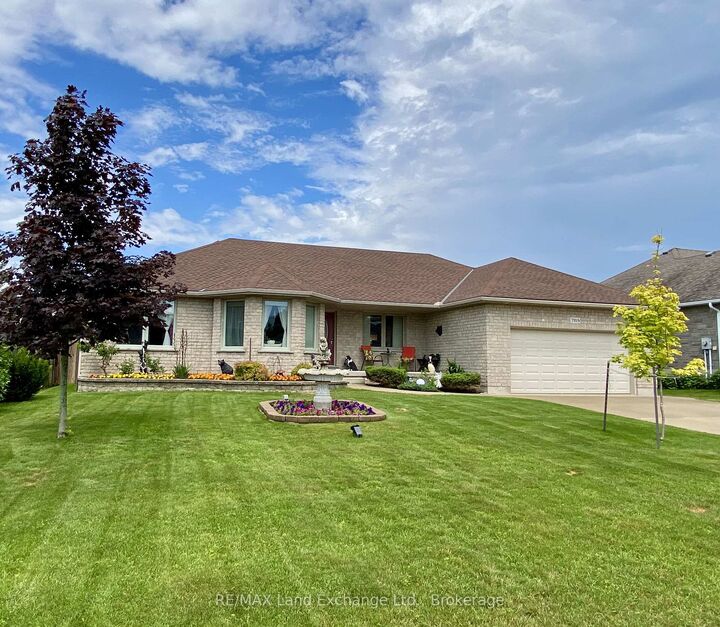 785 Woodland Drive — photo 1