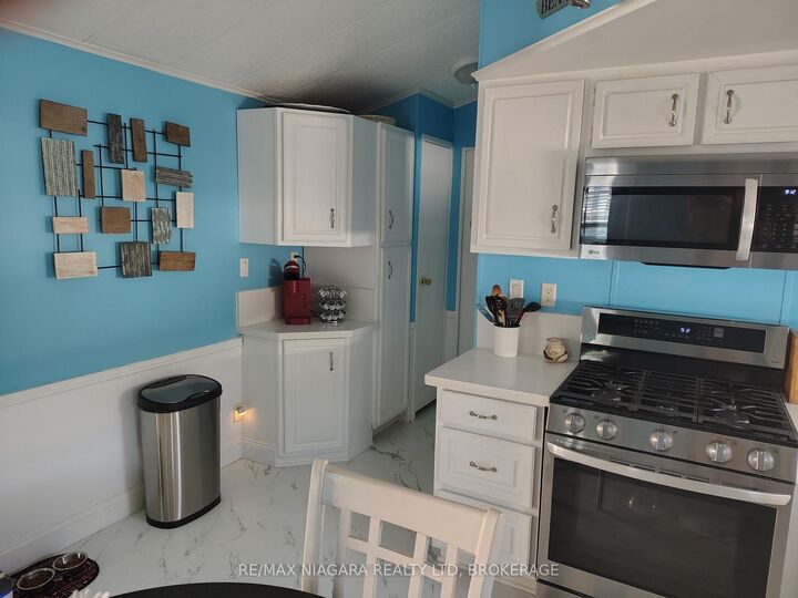 Property Photo:  54 Quarry View Village N/A  ON L0S 1R0 