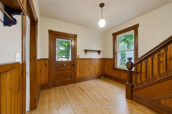 Property Photo: 104 Isla Street ON N0C 1H0
