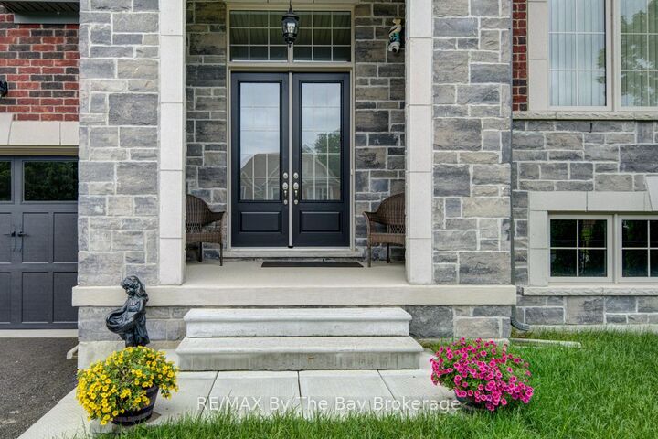 Property Photo: 43 Fawndale Crescent ON L9Z 2N2