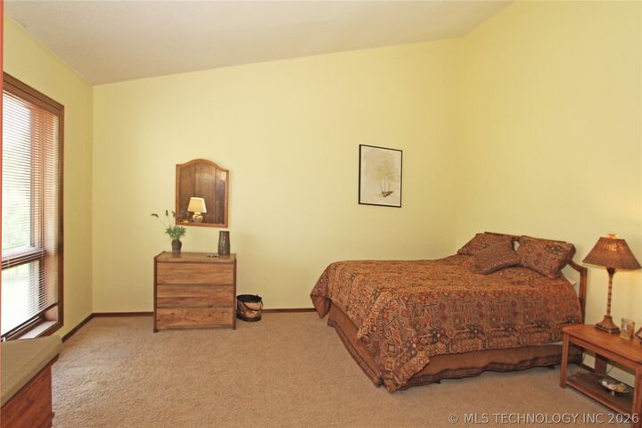 Property Photo: 819 W Seminole Avenue OK 74048