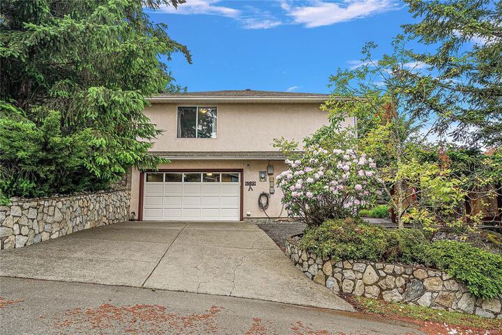 6599 Central Saanich Rd #A — photo 1