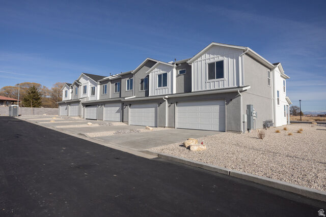 Property Photo: 1198 S Village Ln Ln W A2 UT 84701