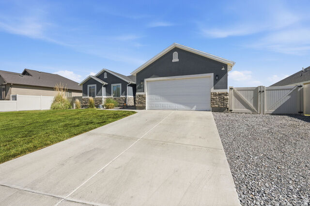 1197 E Raven Way