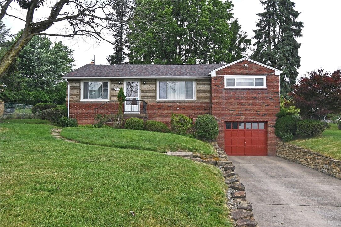 Property Photo: 564 Marylea Ave PA 15227