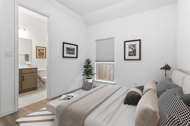 Property Photo:  425 Juana Way Street  TX 78132 