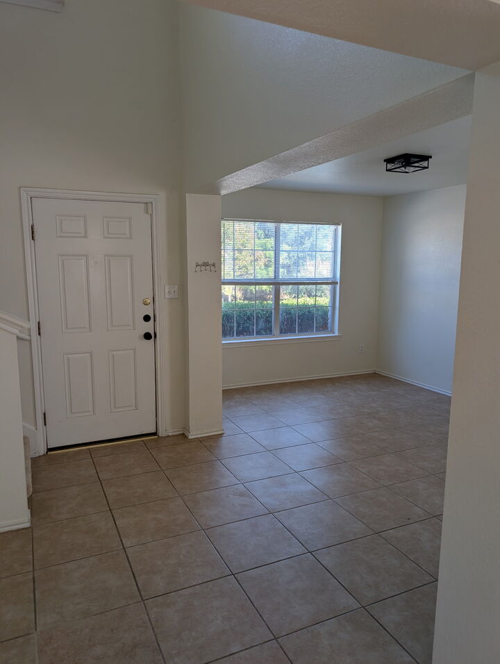 Property Photo:  1209 Amberwood Loop  TX 78640 