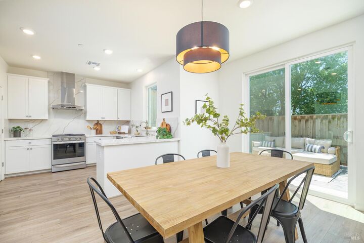 Property Photo:  504 Ruby Street  CA 94952 