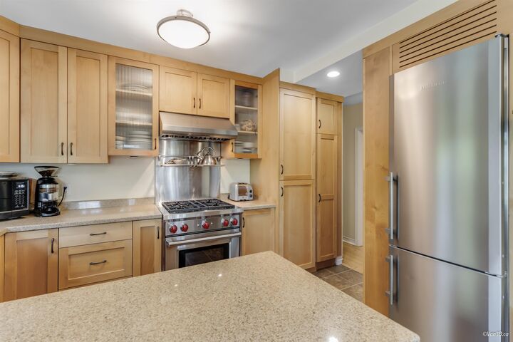 Property Photo: 4 E 46th Avenue BC V5W 1Z1