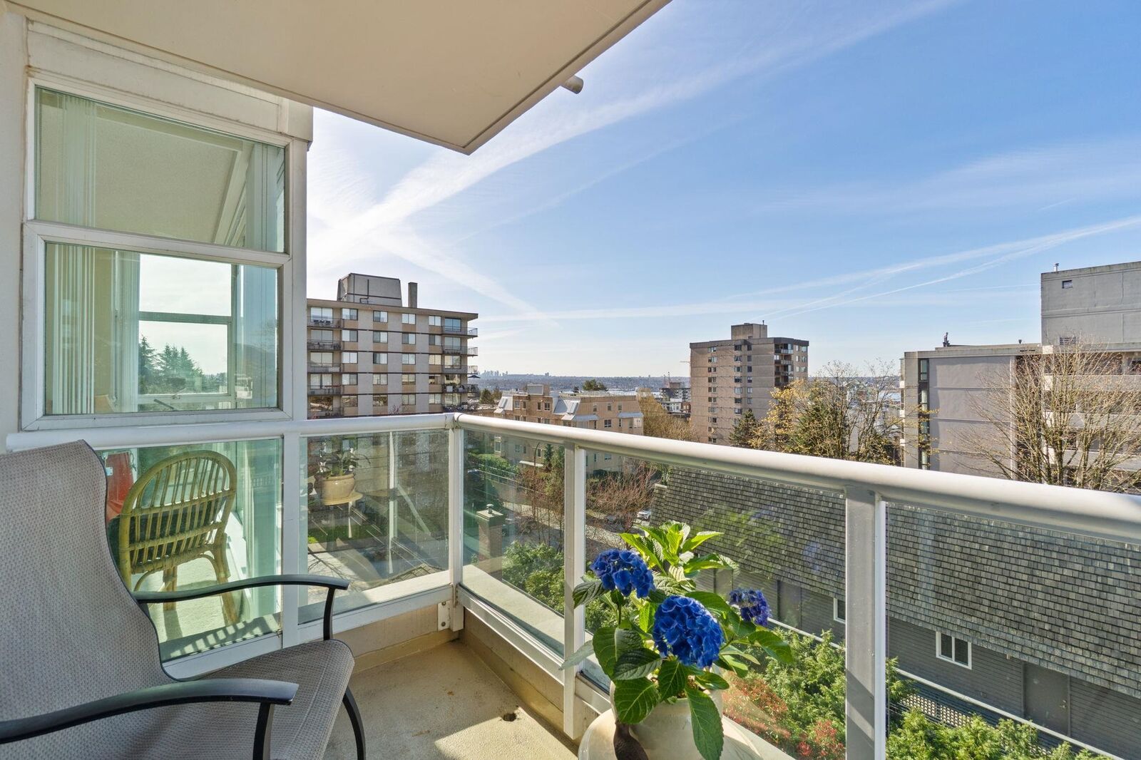 Property Photo: 567 Lonsdale Avenue 602 BC V7M 2G6