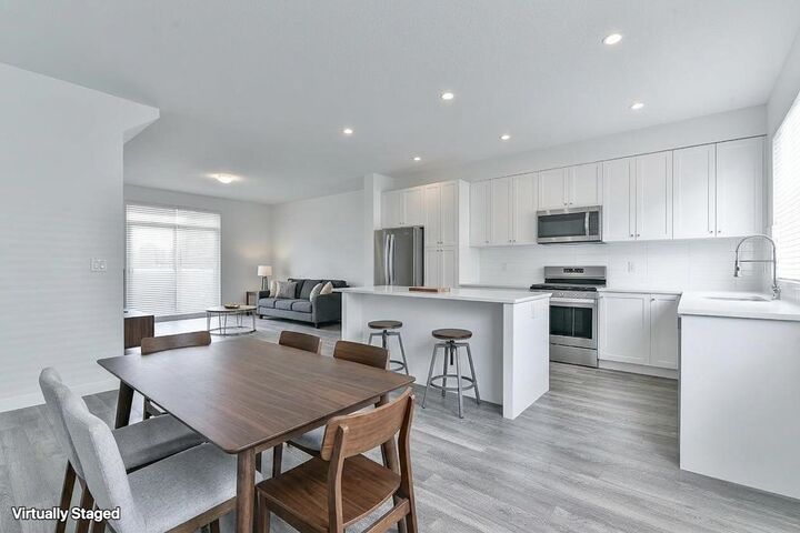 Property Photo: 16337 15 Avenue 22 BC V4A 0C3