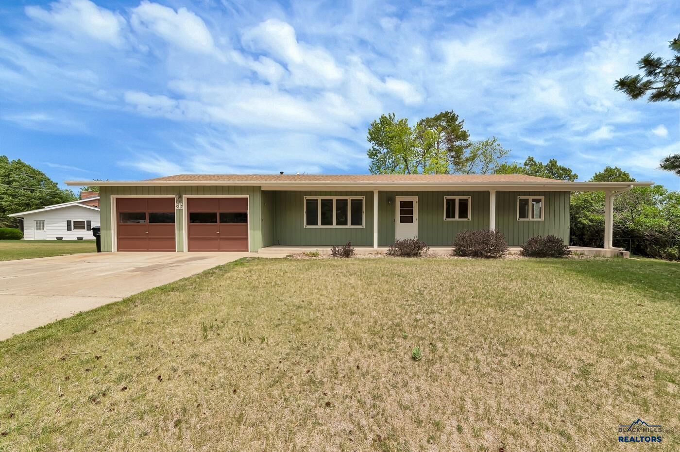 Property Photo:  216 S Berry Pine Rd  SD 57702 