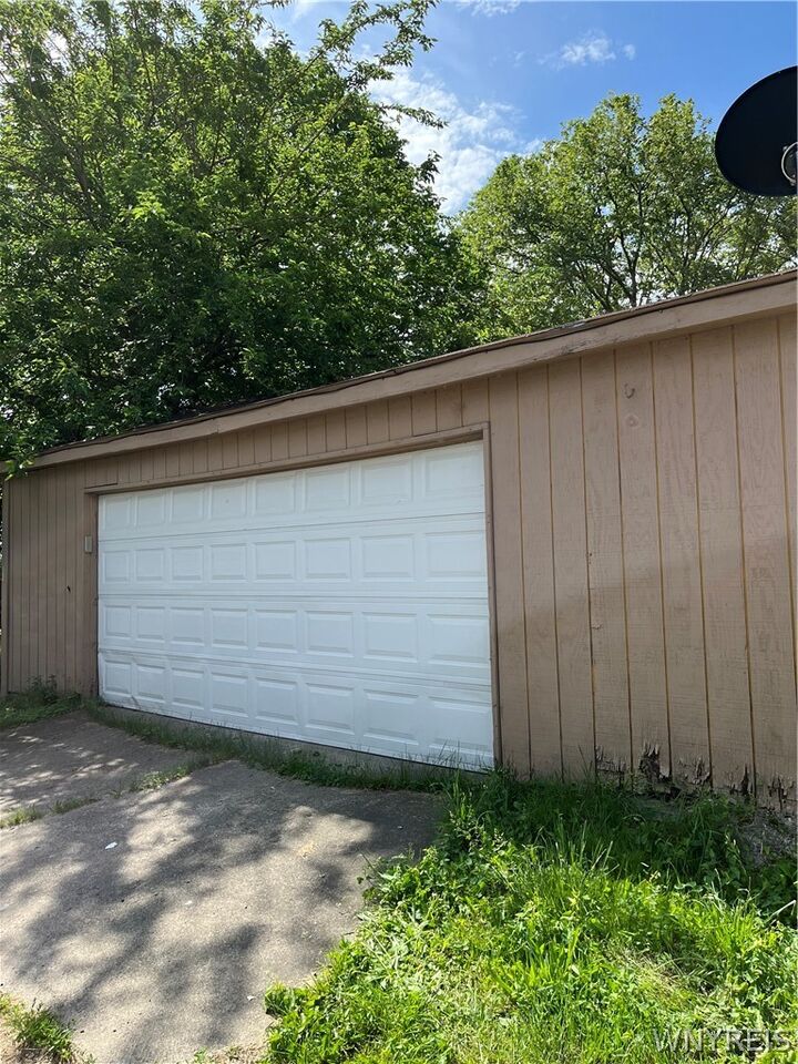 Property Photo:  3334 B Street  NY 14303 