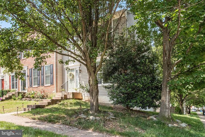 Property Photo: 12050 Etta Place VA 20136