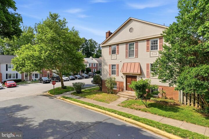Property Photo: 8031 Sleepy View Lane VA 22153