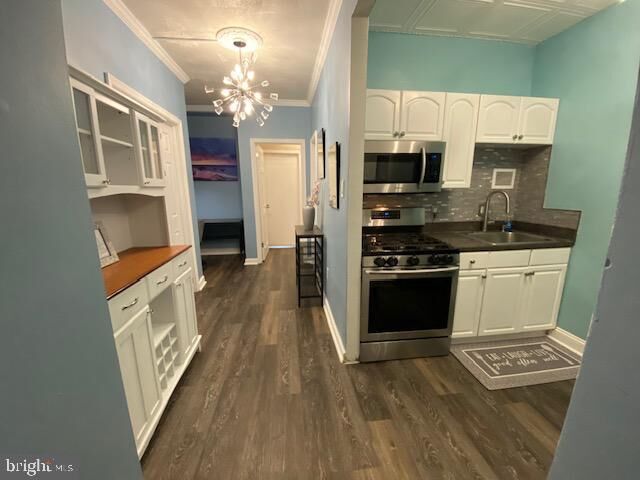 Property Photo: 1121 Arlington Boulevard 118 VA 22209