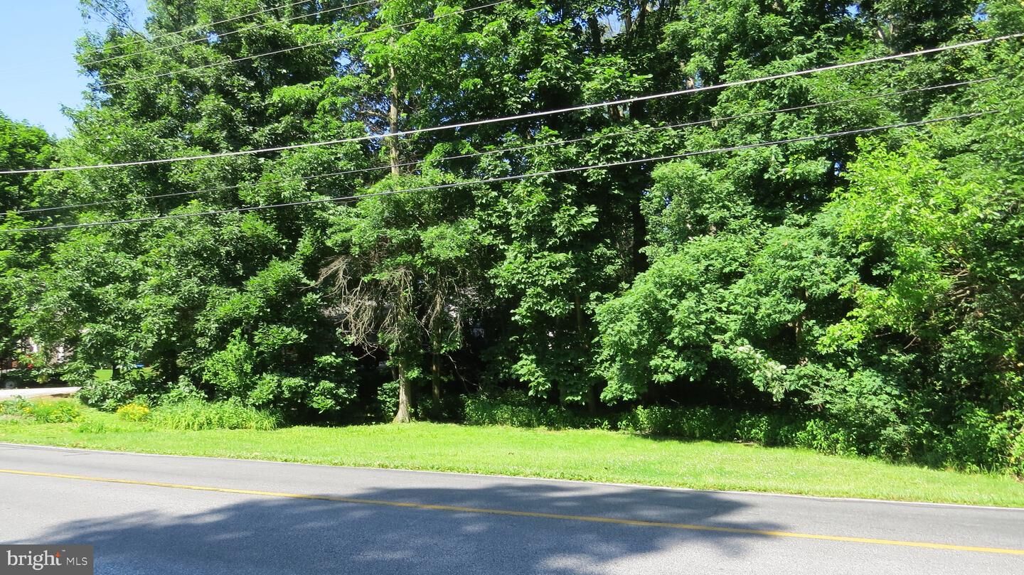 Property Photo:  184 Longstreet Drive  PA 17325 