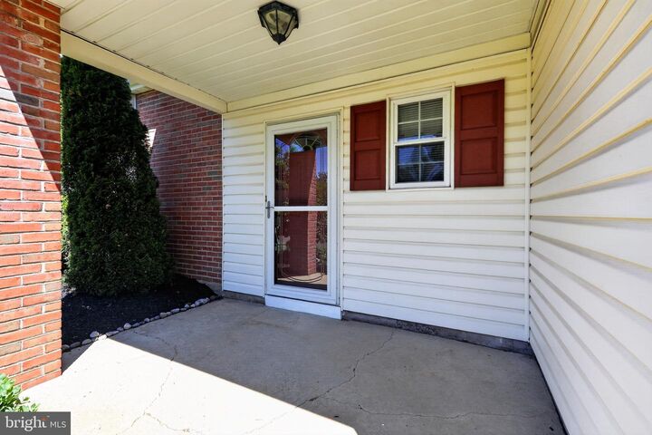 Property Photo:  1212 Wedgewood Drive  PA 18974 