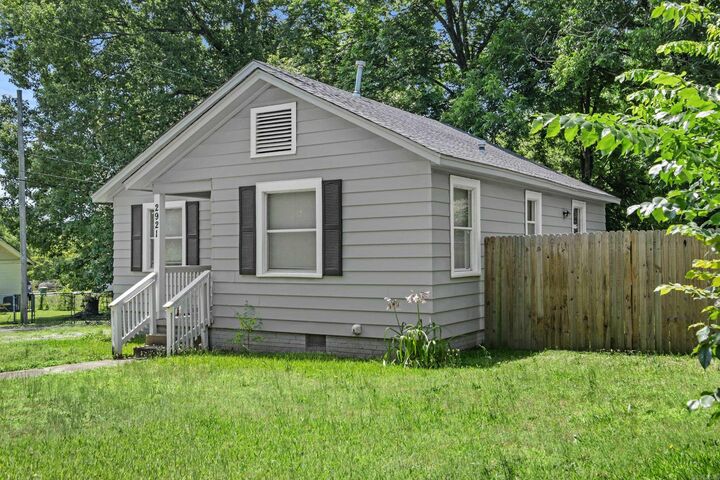 Property Photo: 2921 W 17th Street AR 72204