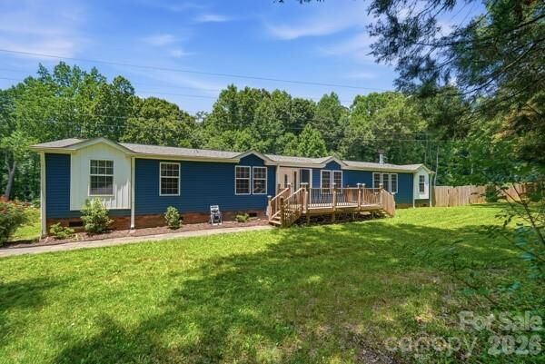 Property Photo: 864 Stowe Lane NC 28056