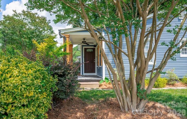 Property Photo:  1215 W Fourth Avenue  NC 28052 