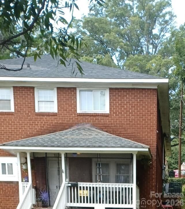 Property Photo: 912 Berryhill Road NC 28208