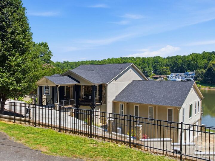 Property Photo: 2640 Sadler Road NC 28278