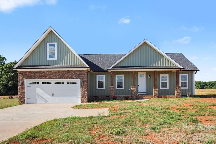 Property Photo: 190 Goodnight Road NC 28147