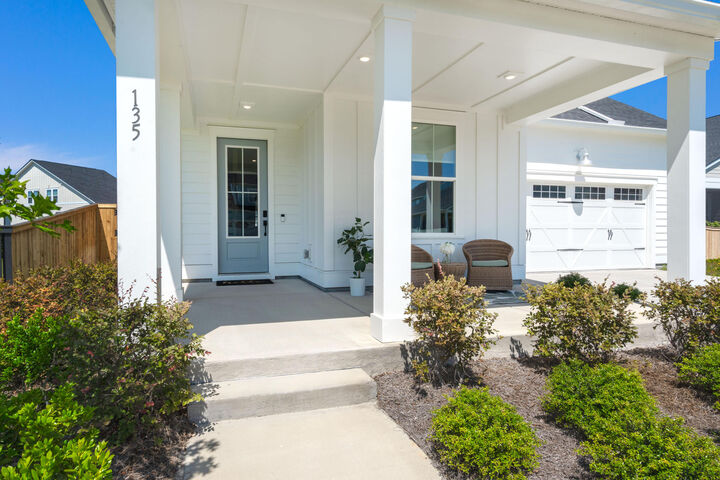 Property Photo:  135 E Morton Street  SC 29486 