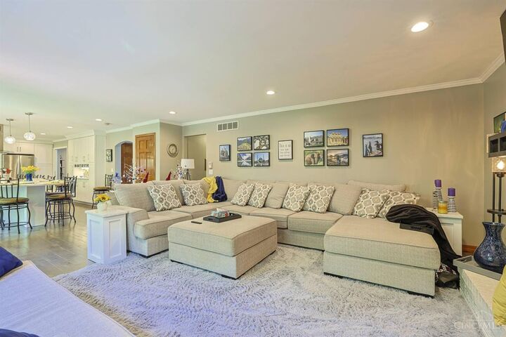 Property Photo: 6559 Karincrest Drive OH 45044
