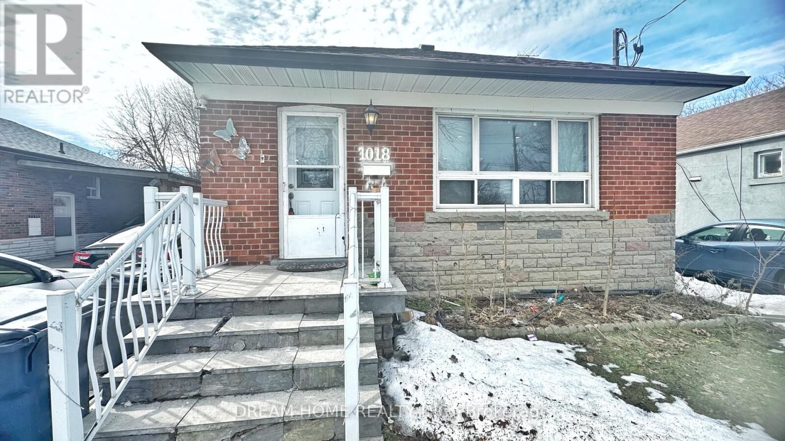 Property Photo:  1018 Kennedy Road Basement A  ON M1K 2E8 
