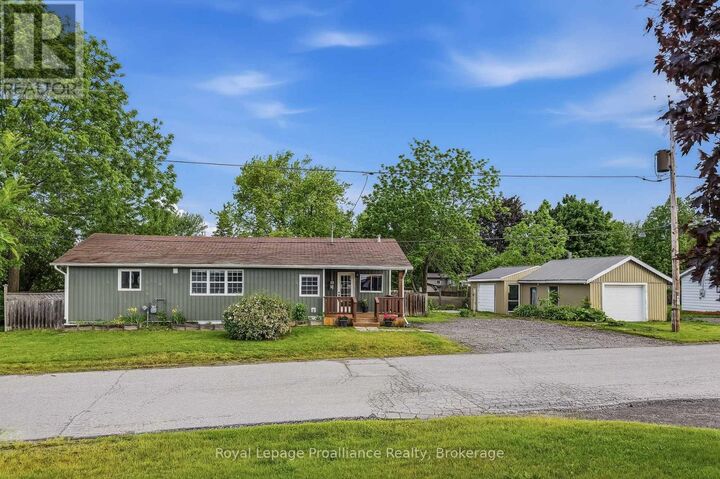 Property Photo:  163 Baldwin Street  ON K0K 1H0 