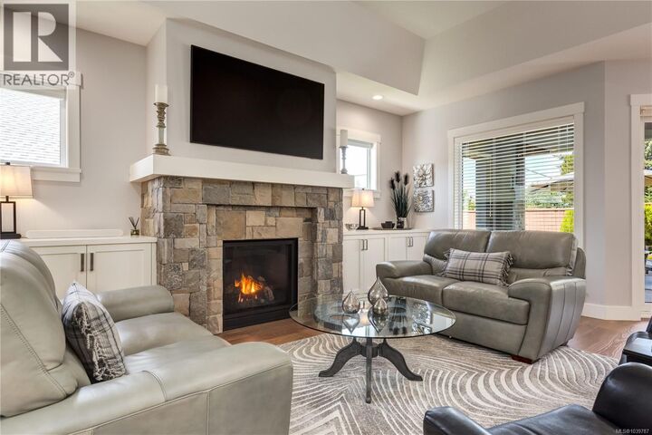 Property Photo: 1008 Brookfield Crescent BC V9P 0E3