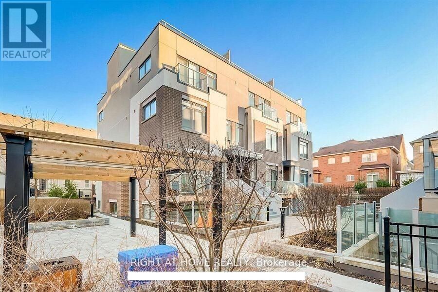 Property Photo:  3062 Sixth Line 121  ON L6M 4J9 
