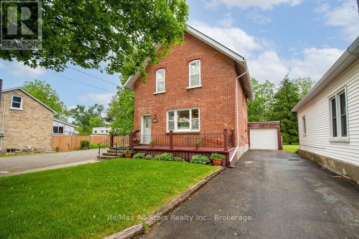 Property Photo:  102 Queen Street  ON K9V 1G6 