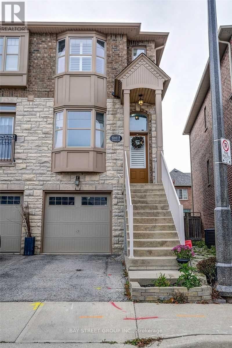 Property Photo:  2410 Woodstock Trail 9  ON L6M 0L3 