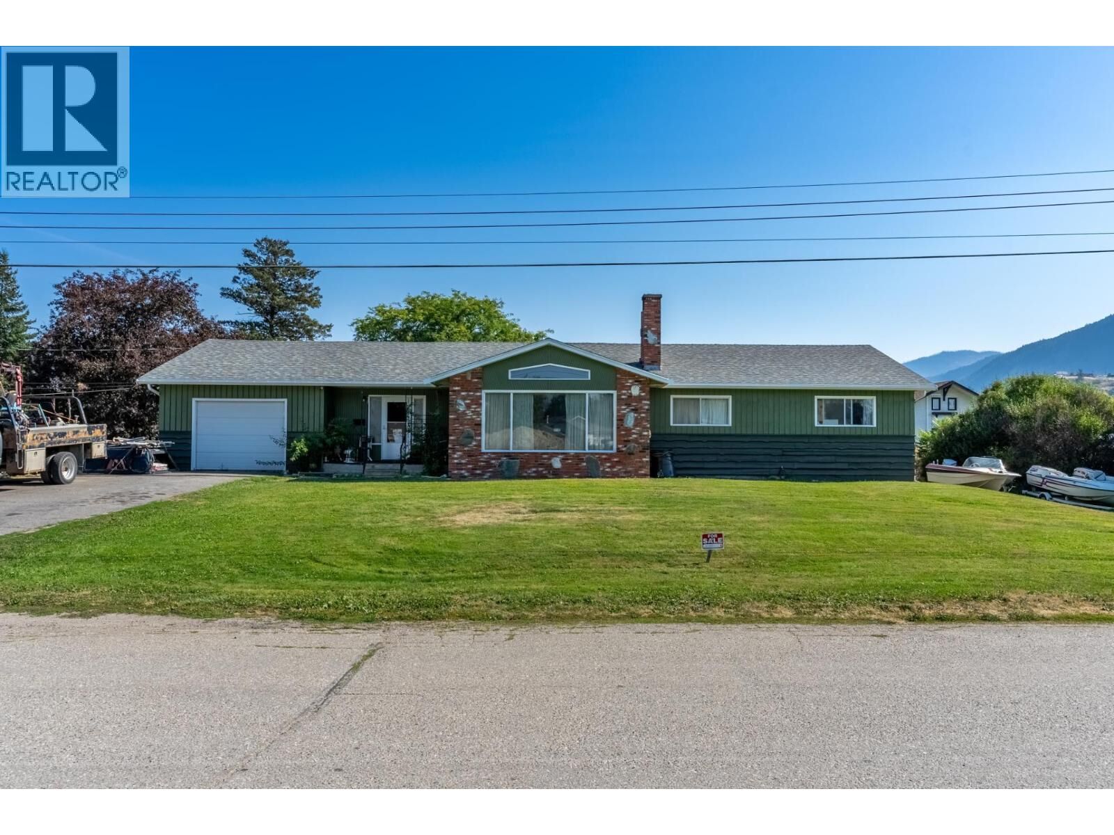 Property Photo: 535 Arbutus Street BC V0E 1M0