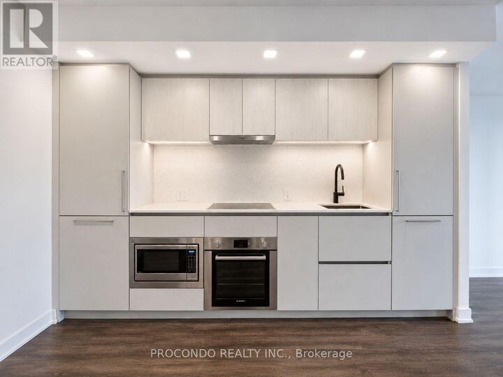 Property Photo: 609 Sherbourne Street 606 ON M4X 0A4