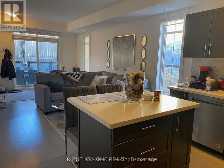 Property Photo:  196 Pine Grove Road 1  ON L4L 0H8 