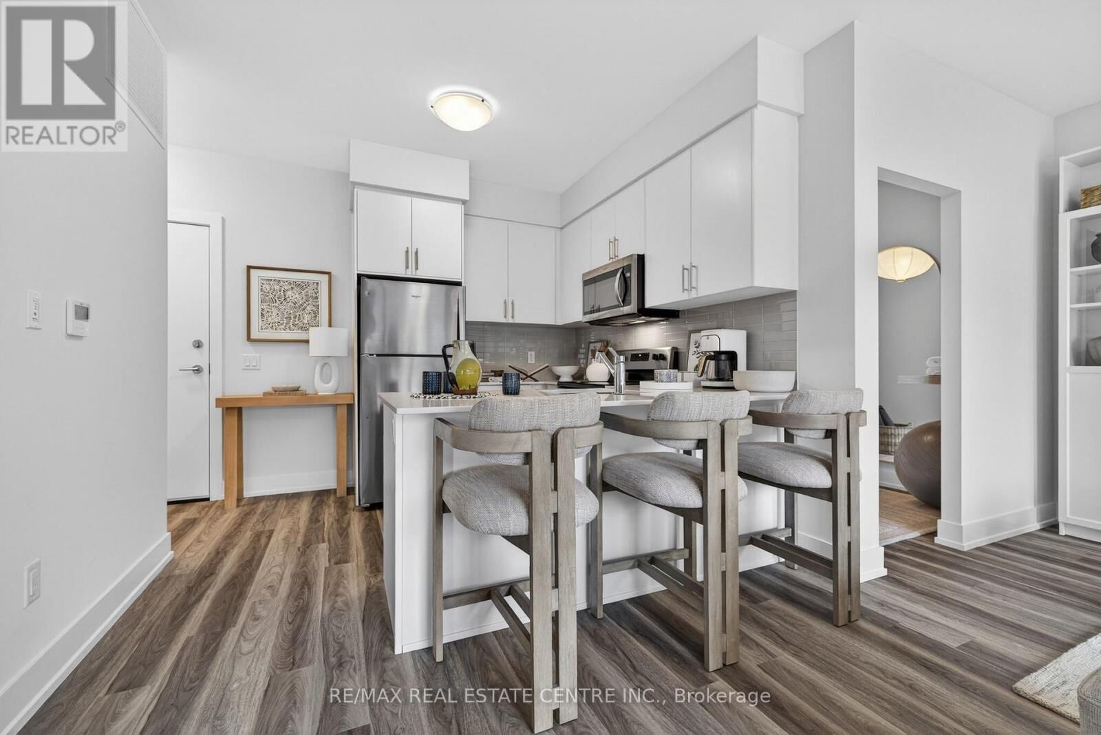 Property Photo:  1100 Lackner Place 205  ON N2A 3R2 