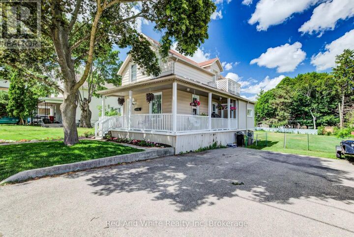 Property Photo:  841 Duke Street  ON N3H 3T8 