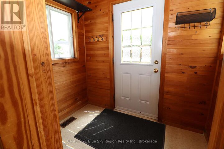 Property Photo: 463 McLeod Street ON P1B 5S7