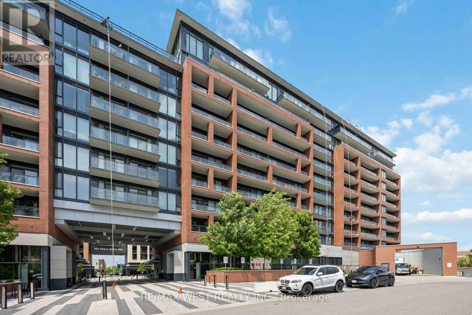 Property Photo: 99 Eagle Rock Way 209 ON L6A 1P9