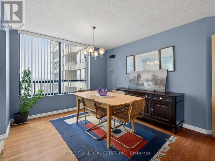 Property Photo:  7460 Bathurst Street 1014  ON L4J 7K9 