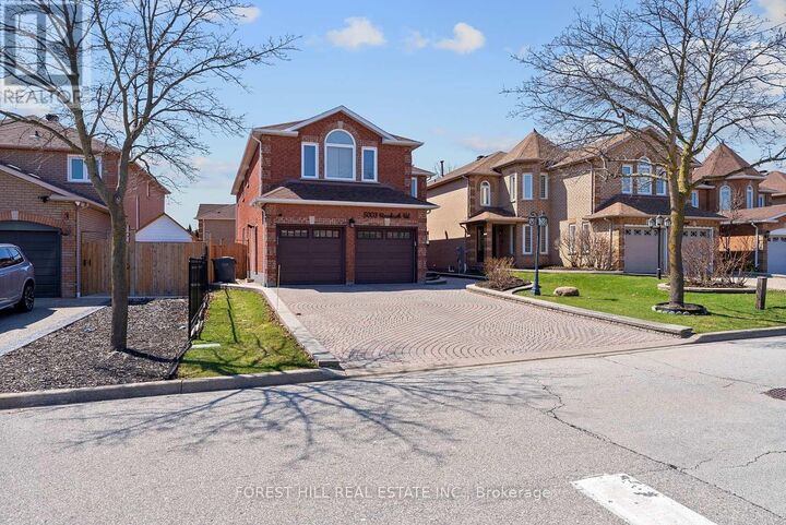 Property Photo: 5003 Rosebush Road Bsmt ON L5M 5M4