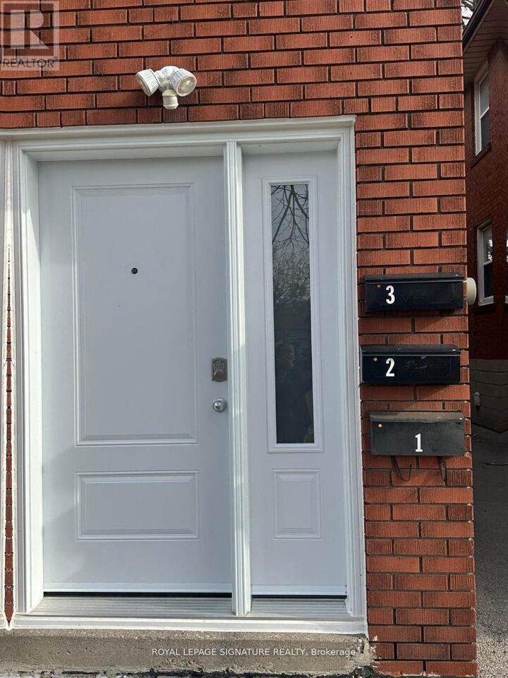 Property Photo:  13 Wesley Street 3  ON M8Y 2W4 