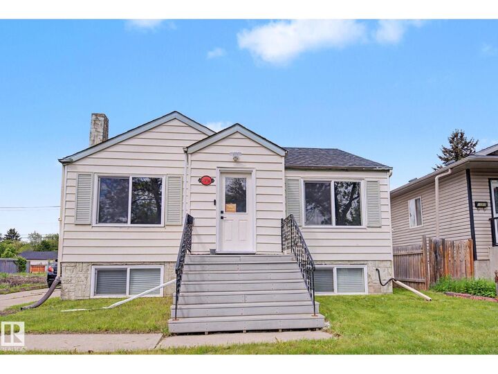 Property Photo: 11914 124 St NW AB T5L 0M5