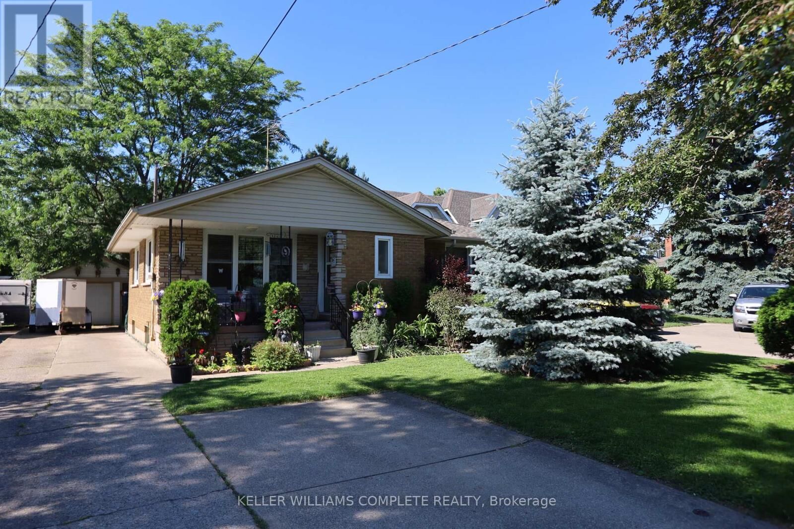 Property Photo:  9 Cecil Street  ON L2N 4B3 