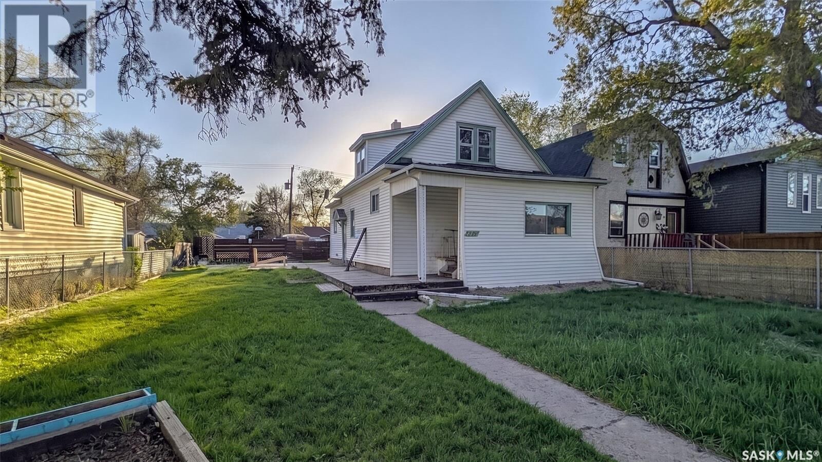 Property Photo:  1138 Princess Street  SK S4T 3Y5 